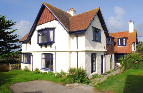 Treator Apartment | 2 bedroom accommodation in Polzeath