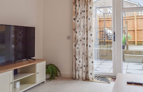 Reading Cottage | 2 bedroom accommodation in Reading