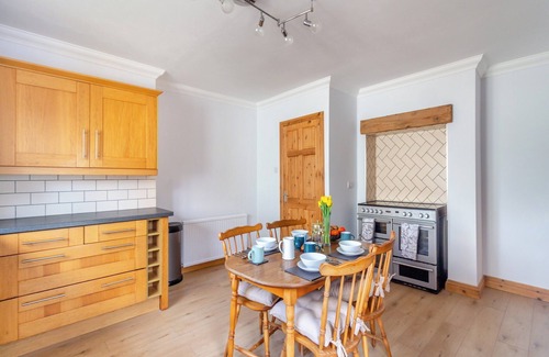 Seven Sisters Cottage | 2 bedroom accommodation in Seven Sisters Neath, near Swansea