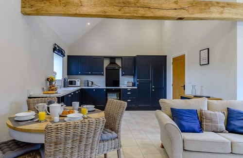 Newark Cottage | 2 bedroom accommodation in East Stoke, near Newark