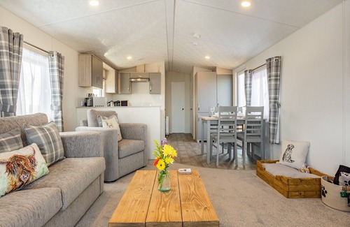 Mey Cottage | 2 bedroom accommodation in Mey, near Thurso