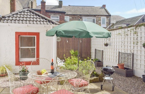 Ayr Cottage | 2 bedroom accommodation in Ayr