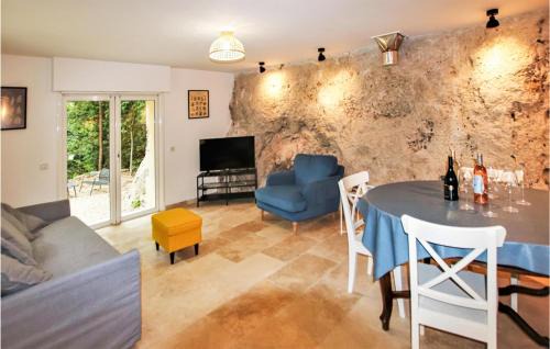 Apt House | 2 Bedroom Amazing Home In Apt
