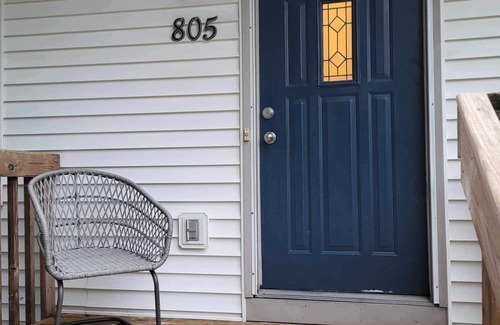 Ames Apartment | 2 bedroom Ames Apartment - private deck, garage