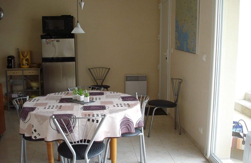 Piriac-sur-Mer Apartment | 2 bedroom apartment close to shops, harbor and beach