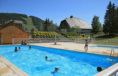 Metabief Apartment | 2 bedroom apartment at the foot of the ski and mountain bike slopes with swimming pool