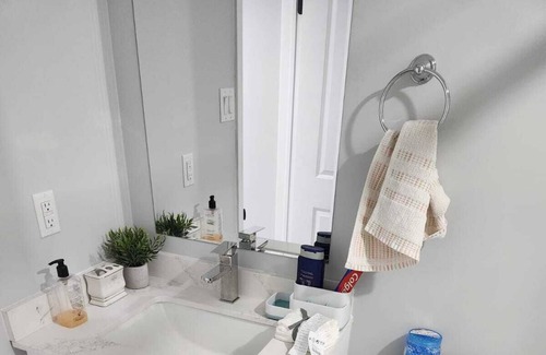 Brampton Apartment | 2 Bedroom Apartment - B Full space with access to backyard, patio, and firepit