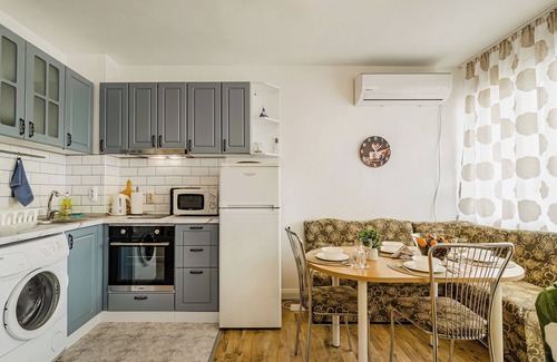 Varna Apartment | 2-bedroom apartment, close to the beach and the sea in cool Varna with WiFi.