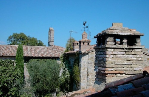 Collazzone Other | 2 bedroom apartment in Umbrian castle in countryside between Perugia and Todi