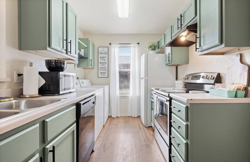Killeen Apartment | 2-bedroom apartment in delightful Killeen with WiFi, AC