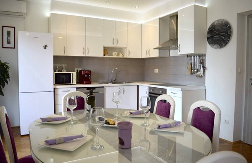 Stanici Apartment | 2 Bedroom Apartment Karla A1 for 6 person in Stanići near city Omiš