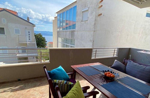 Stanici Apartment | 2 Bedroom Apartment Karla A1 for 6 person in Stanići near city Omiš