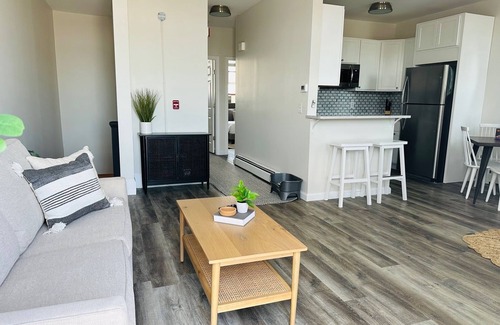 West End Apartment | 2 Bedroom Apartment on Top Floor in Portland's West End