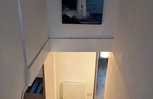 Rhyd-y-clafdy Apartment | 2 bedroom apartment, over wool and craft shop. Close to the marina in Pwllheli.