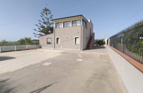 Partinico Apartment | 2 Bedroom Apartment Sleeps 4