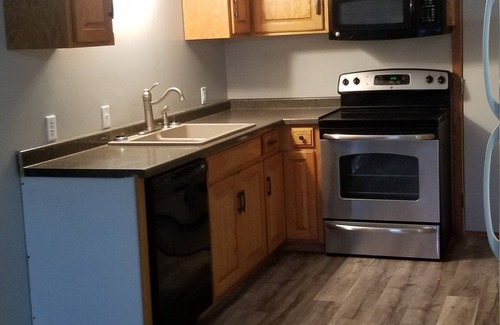 White Oak House | 2 Bedroom apartment upstairs with laundry .