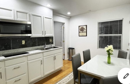 Auburndale House | 2 Bedroom Apartment 14 Miles to Legoland and 30 Miles to Disney