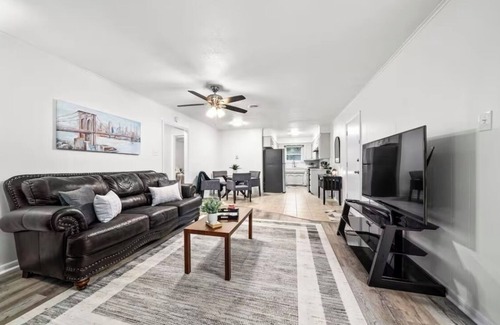Fort Smith Apartment | 2-bedroom apartment in cool Fort Smith with AC