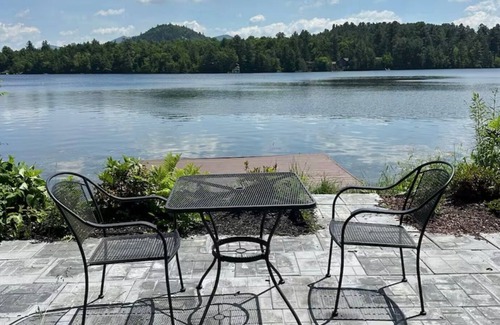 Hillcrest Apartment | 2-bedroom apartment on Main Street with lakeside view