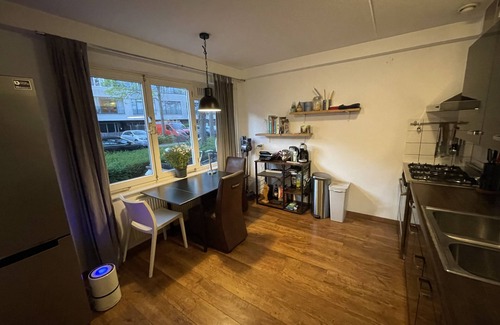 Amsterdam North House | 2 bedroom apartment with backyard and free parking