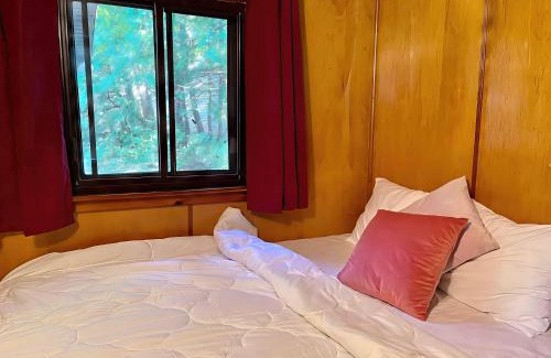 Rosedale House | 2-bedroom Balsam Lake Lower Boathouse #1A