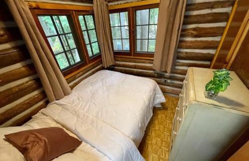 Rosedale House | 2-Bedroom - Balsam Lake Cottages Resort #12