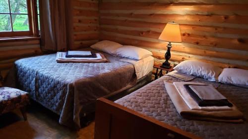 Rosedale House | 2-Bedroom - Balsam Lake Cottages Resort #12