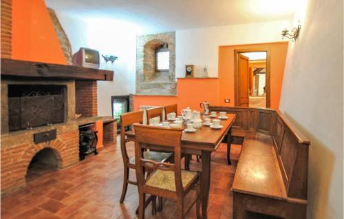 Casore del Monte House | 2 Bedroom Beautiful Home In Marliana