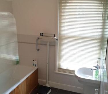 St Leonards-On-Sea Apartment | 2 Bedroom Boutique Maisonette on Kings Road, St Leonards on Sea