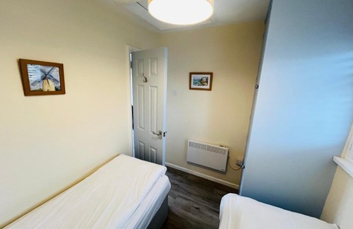 Seaview House | 2 Bedroom Bungalow SV58, Seaview, Isle of Wight Free Wi-Fi