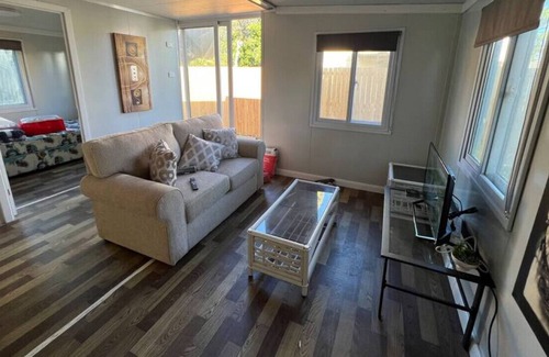 Grafton Apartment | 2 Bedroom Cabin with off street parking