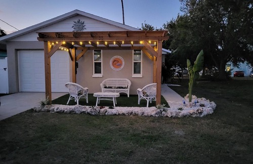 Hudson Beach Estates House | 2 Bedroom canal home with direct Gulf access