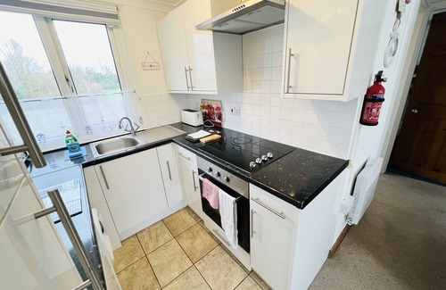 Sandown Ski Chalet | 2 Bedroom Chalet SB11, Sandown Bay, Isle of Wight, Dog Friendly, Sleeps 4