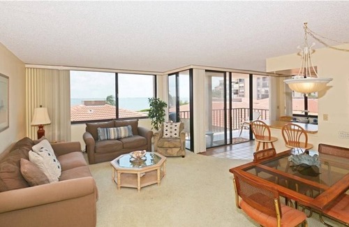 Palma del Mar Condo | 2 Bedroom Condo 20931 by Houzlet