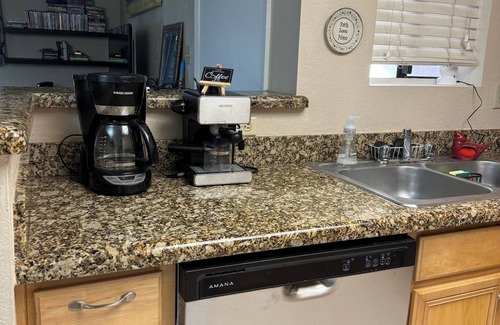 Glendale Condo | 2-bedroom condo in charming Glendale with WiFi, AC, fitness room