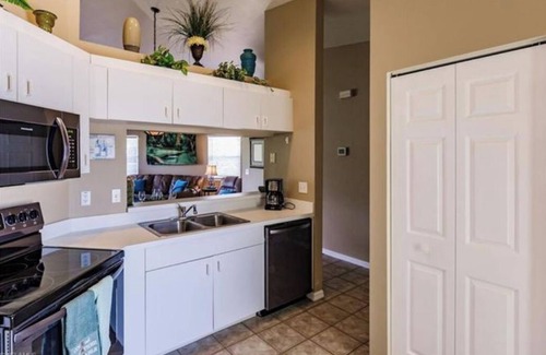 Gateway Condo | 2-bedroom condo in perfect Fort Myers Near RSW Central to Fort Myers