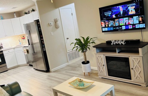 Gulf Breeze Condo | 2-bedroom condo in fabulous Gulf Breeze with WiFi, AC