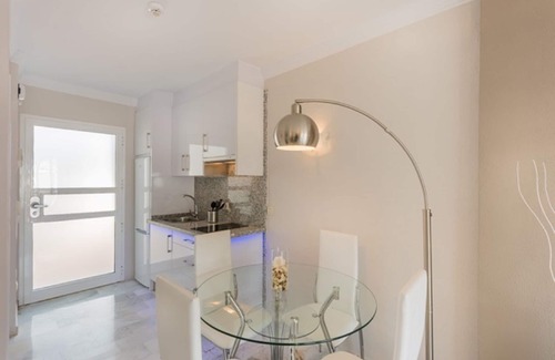 Urbanizacion Hacienda las Chapas House | 2 Bedroom Corner Townhouse for 6 guests. Walking Distance to EVERYTHING. NO CAR