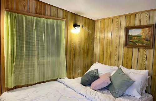 Bobcaygeon House | 2-Bedroom Cottage #9 - Ambleside