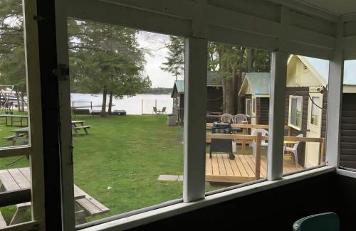 Bobcaygeon House | 2-Bedroom Cottage #1 - Ambleside
