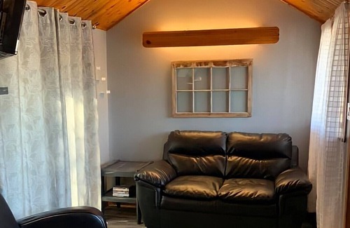 Otonabee-South Monaghan Resort | 2 Bedroom Cottage Overlooking the Otonabee