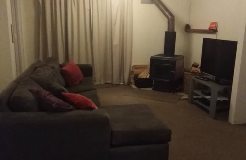 Rotoma Cottage | 2 bedroom Cottage , Rotoma. Beautiful Kiwi cottage next to lake Rotoma