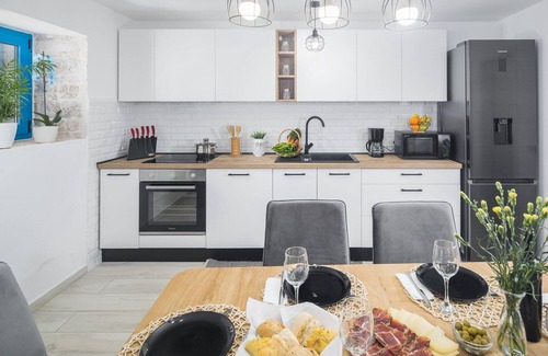 Visnjan House | 2 bedroom cozy home in Visnjan