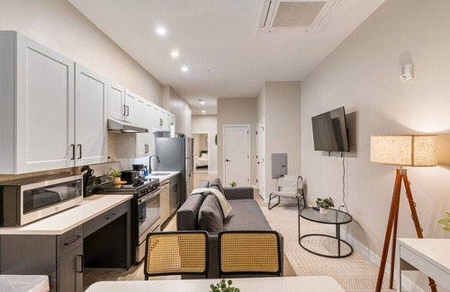 Downtown Cincinnati Apartment | 2-Bedroom Downtown Near Fountain Square & UC+ Wifi
