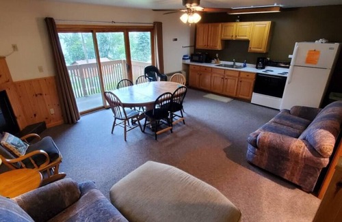 Ray Villa | 2 Bedroom Eagle Villa in Voyageurs National Park