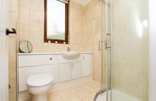 Inverurie Apartment | 2 Bedroom Flat - Free Parking