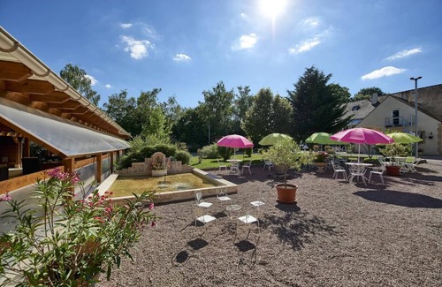 Chailly-sur-Armancon Apartment | 2 bedroom apartment + 2 bathrooms at the Hôtel Golf Château de Chailly