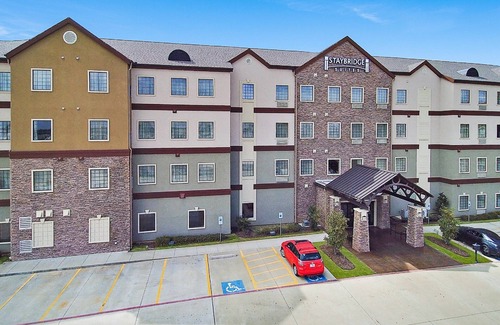 Longview Condo | 2 Bedroom | Free Breakfast. Indoor Pool & Hot Tub