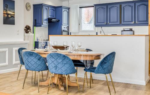Carentan Apartment | 2 Bedroom Gorgeous Apartment In Carentan