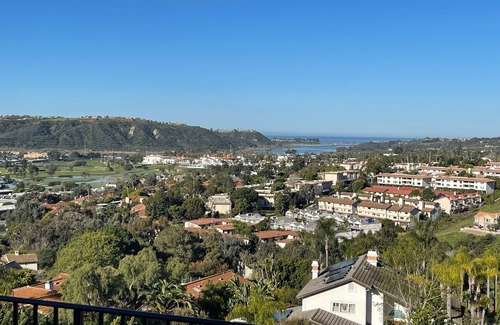 Carlsbad Apartment | 2-bedroom Guest apartment in Carlsbad. Ocean & golf course view & roof top deck